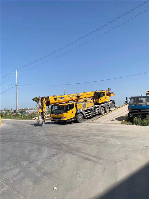 梁河县吊车作业时，可能会产生哪些额外收费项目？